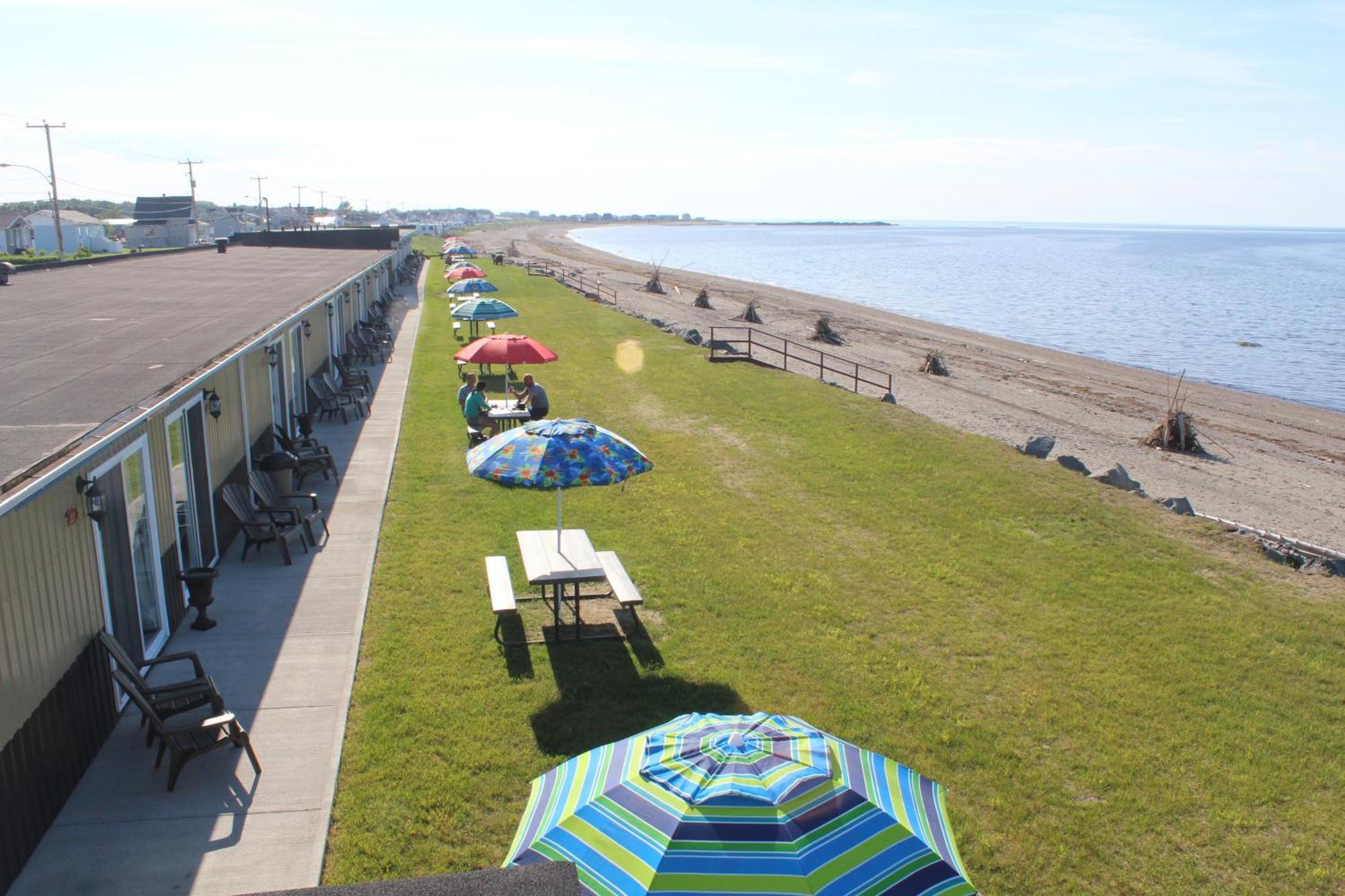 Motel Manoir sur Mer Sainte Anne-des-Chênes Extérieur photo